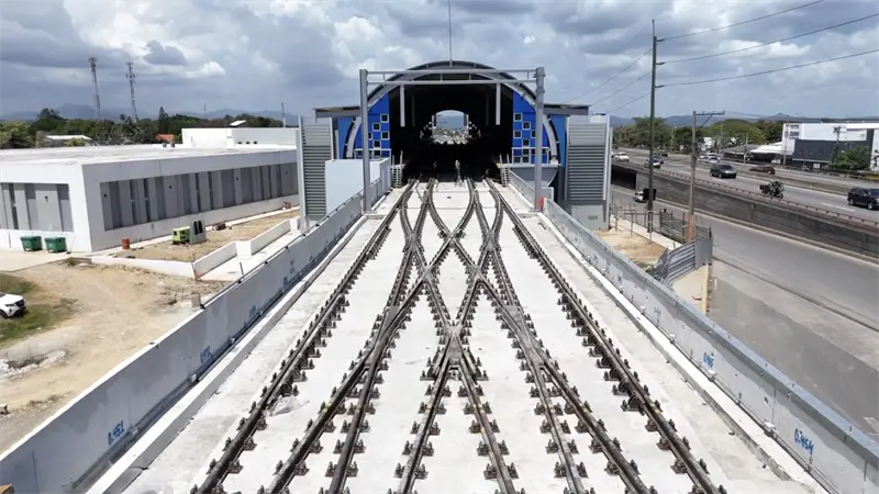 Ciudadanos expresan temor de usar L&iacute;nea 2C del Metro