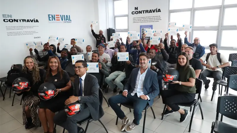 M&aacute;s de 1,100 socios de Uber completan taller de seguridad vial junto a Intrant y aliados en RD