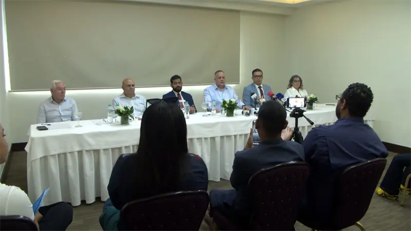 Temen por la integridad de piloto dominicano preso en &Aacute;frica