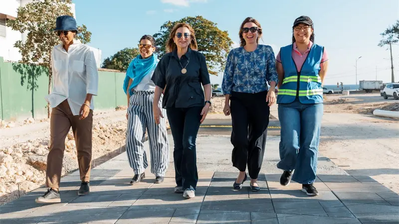 Carolina supervisa avances en construcci&oacute;n del Malec&oacute;n Deportivo y del Paseo 30 de Mayo