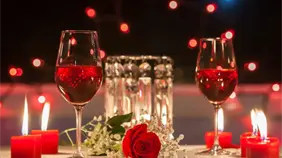 Entre cenas románticas, trabajo y "hate": así planean los usuarios de Noticias SIN celebrar San Valentín Entre cenas románticas, trabajo y "hate": así planean los usuarios de Noticias SIN celebrar San Valentín