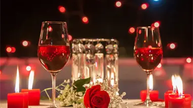 Entre cenas rom&aacute;nticas, trabajo y "hate": as&iacute; planean los usuarios de Noticias SIN celebrar San Valent&iacute;n