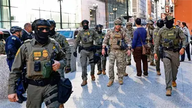 Gobierno Trump detiene despliegue masivo de agentes migratorios en Minnesota