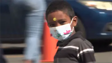 Con mascarillas, afectados de influenza acuden a emergencias