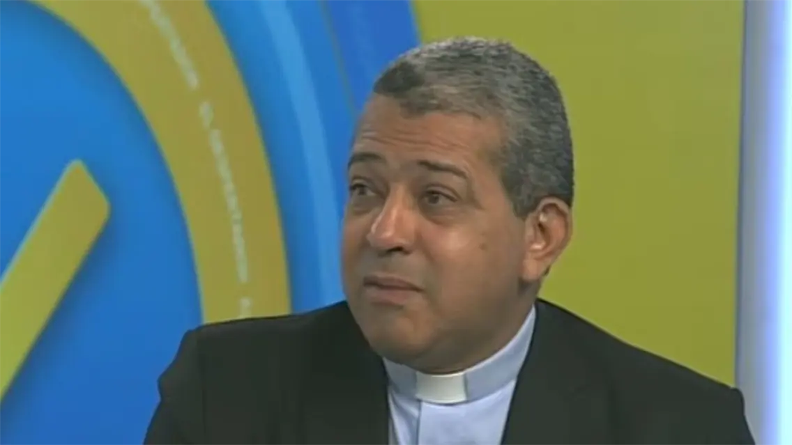 Arzobispo Carlos Morel reconoce que la Iglesia debi&oacute; tener mayor presencia en el caso Jet Set