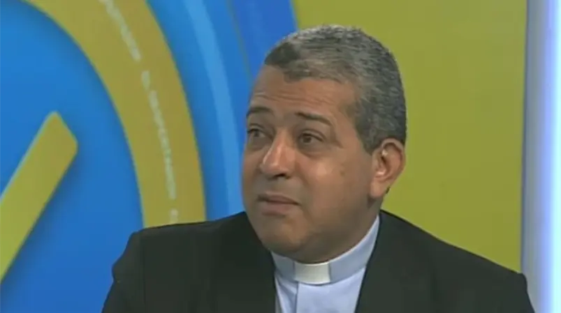 Arzobispo Carlos Morel reconoce que la Iglesia debi&oacute; tener mayor presencia en el caso Jet Set