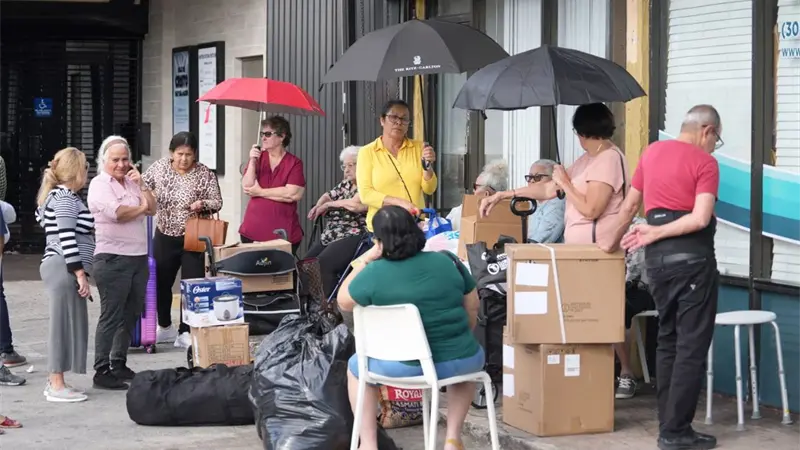 Cubanos en EE.UU. aceleran env&iacute;os de ayuda a la isla pero piden a Trump m&aacute;s restricciones