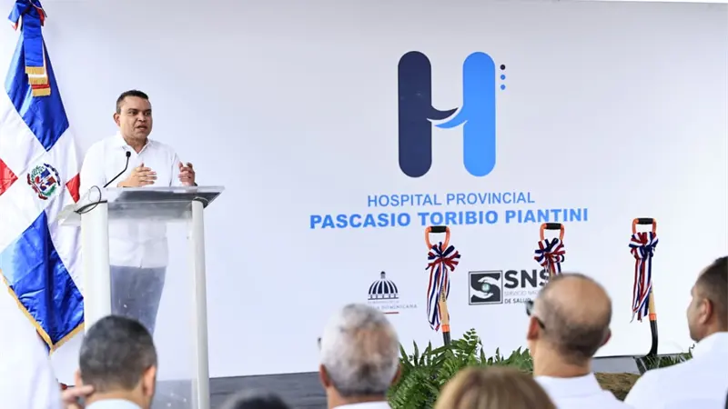 Director del SNS da primer palazo para inicio de segunda etapa de remozamiento del Hospital Provincial Pascasio Toribio Pianti