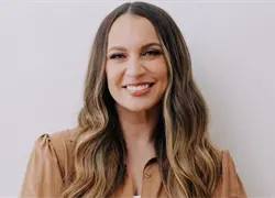 Christine D&acute;Clario anuncia lanzamiento de su libro Sanando en el desierto en Miami