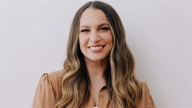 Christine D&acute;Clario anuncia lanzamiento de su libro Sanando en el desierto en Miami