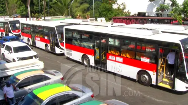 Entre quejas y reclamos inicia corredor de la avenida Independencia