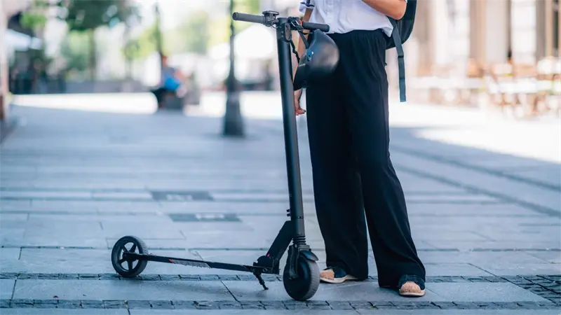 Autoridades regular&aacute;n patinetas el&eacute;ctricas por categor&iacute;a