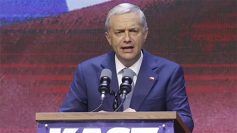 Kast expresa desacuerdo con el env&iacute;o de ayuda a Cuba ordenado por el Gobierno chileno