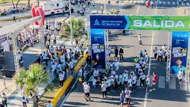M&aacute;s de 1200 corredores participan en carrera nacional 5K y 10K en Santo Domingo