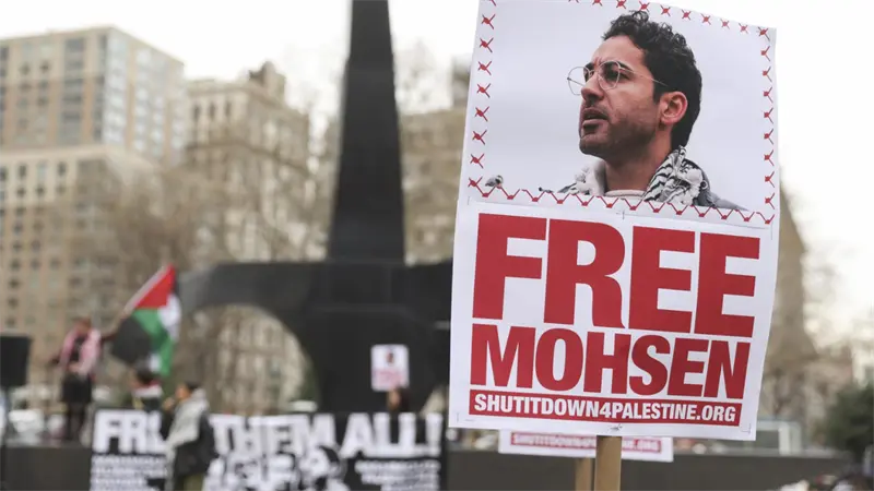 Juez de EEUU impide deportar a estudiante palestino detenido en protestas por Gaza
