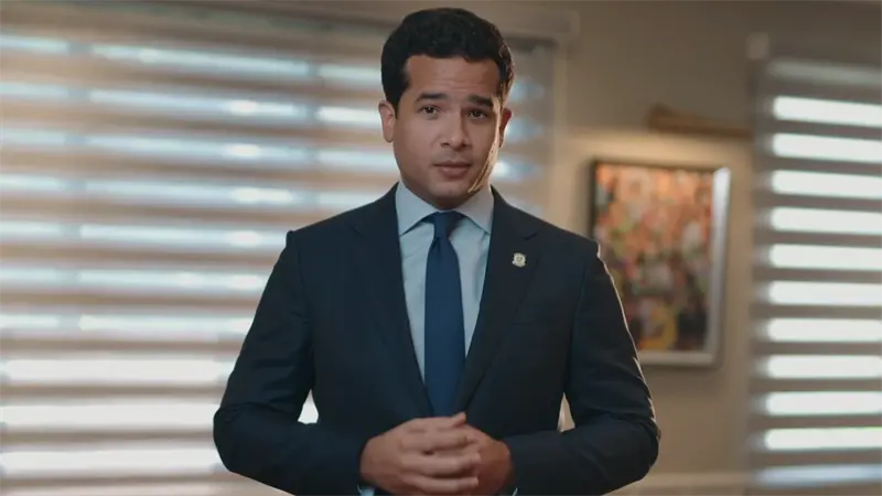 Omar Fern&aacute;ndez alerta sobre US$6,500 millones en deuda sin un impacto visible