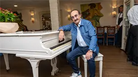 Ra&uacute;l Di Blasio promete una noche donde el piano se convierte en puente entre generaciones