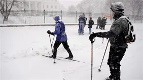 Buscan a diez esquiadores desaparecidos tras avalancha en el oeste de Estados Unidos Buscan a diez esquiadores desaparecidos tras avalancha en el oeste de Estados Unidos