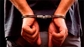 Una joven denuncia presunto abuso de un ginec&oacute;logo en consulta; ser&aacute; sometido