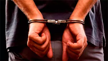 Una joven denuncia presunto abuso de un ginec&oacute;logo en consulta; ser&aacute; sometido