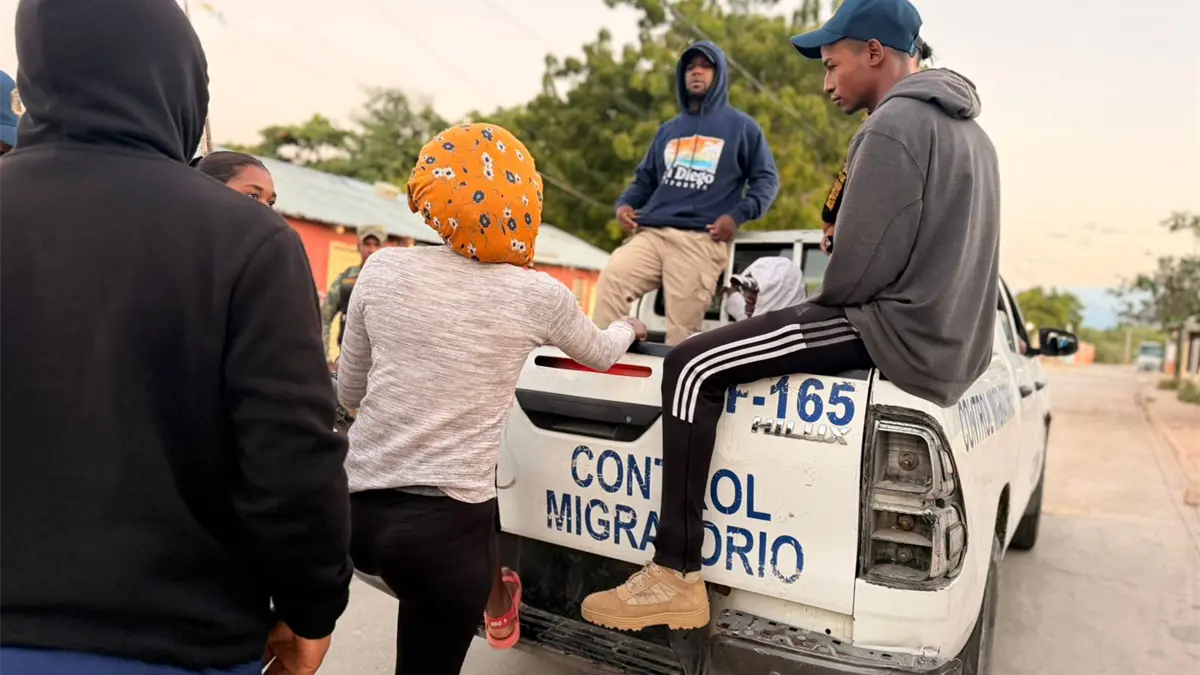 Migración detiene a 1,054 extranjeros en situación irregular durante operativos en 17 provincias