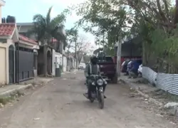 Entre polvo y tinieblas: residentes exigen intervenci&oacute;n oficial