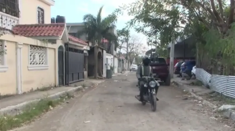 Entre polvo y tinieblas: residentes exigen intervenci&oacute;n oficial