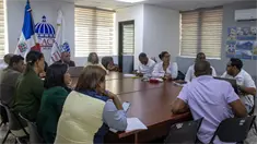 Regional 17 de Educaci&oacute;n realiza reuni&oacute;n con directores y ADP en Monte Plata