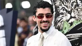 Bad Bunny arrasa en Premio Lo Nuestro con seis galardones