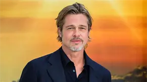 Brad Pitt llega a la isla griega Hidra para rodaje de The Riders