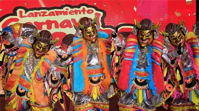 M&aacute;s de 1.5 millones de personas visitan La Vega durante el Carnaval Vegano