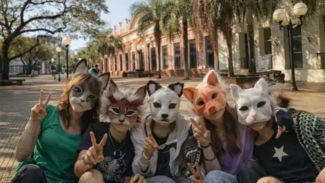 J&oacute;venes que se identifican y act&uacute;an como animales: llega a Espa&ntilde;a el fen&oacute;meno therian