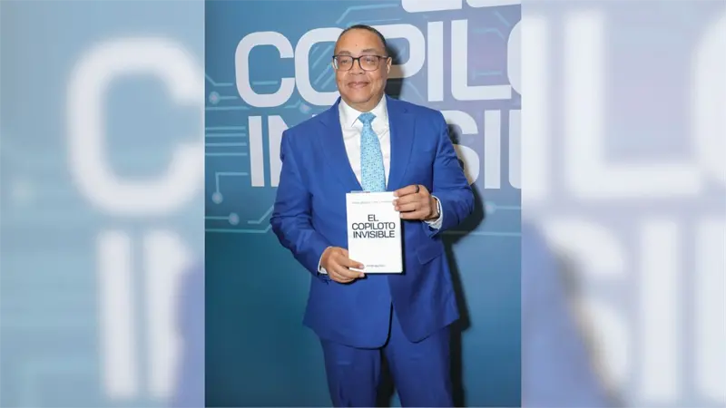 V&iacute;ctor Bautista publica libro sobre inteligencia artificial y comunicaci&oacute;n