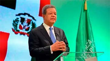Leonel Fernández llama a construir el futuro de RD con liderazgo, cultura y participación juvenil