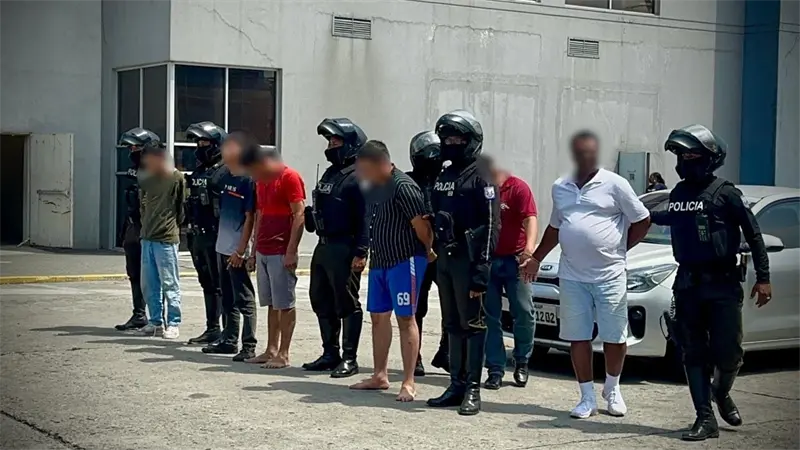 Polic&iacute;a de Ecuador detiene a trece personas en un operativo contra el crimen organizado