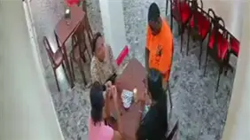 Presuntos delincuentes enga&ntilde;an y roban a dos adolescentes en SFM