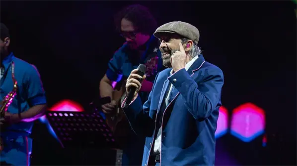 Juan Luis Guerra se adue&ntilde;a de Santiago durante dos noches memorables