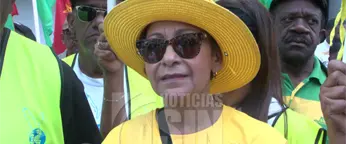 Organizaciones de izquierda marchan en defensa de la soberan&iacute;a y contra la injerencia extranjera