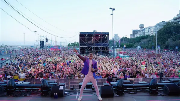 Eddy Herrera le canta a más de 350 mil personas en Carnaval de Santa Cruz de Tenerife 2026