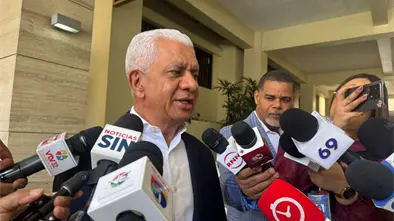 Ricardo de los Santos expresa preocupaci&oacute;n por hallazgos de contaminaci&oacute;n en la presa de Hatillo