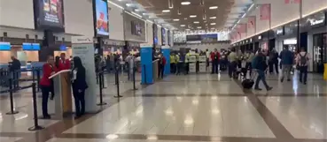 Sin pasajeros varados en Aeropuerto de Las Am&eacute;ricas pese a cancelaciones de vuelos hacia EE. UU.