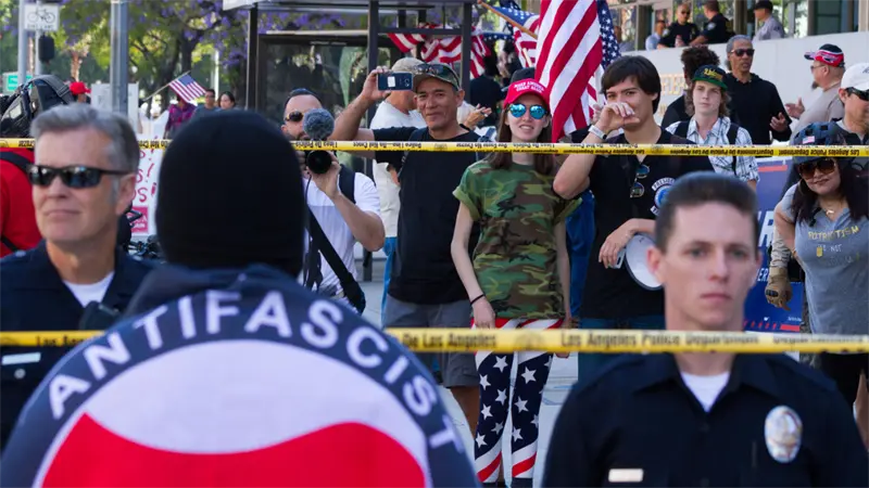 Reactivan en Texas primer juicio del Gobierno Trump contra acusados de terrorismo antifa