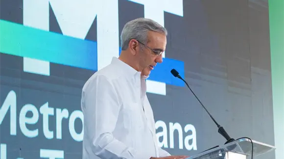 Presidente Luis Abinader pone en marcha la Línea 2C del Metro de Santo Domingo