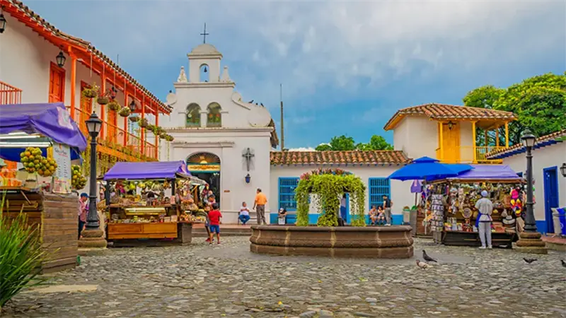 Medell&iacute;n, una ciudad que atrae a muchos visitantes