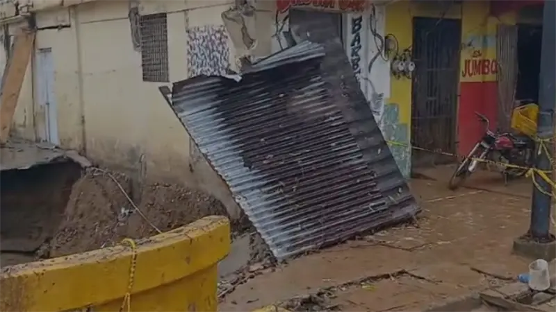 Inundaciones afectan viviendas y a&iacute;slan comunidades en Nagua