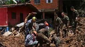Continúan labores de rescate de una veintena de desaparecidos por los temporales en Brasil