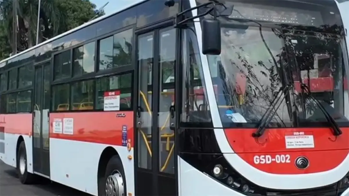 Al borde del choque: choferes alertan por desvío irregular en el corredor de la avenida Independencia