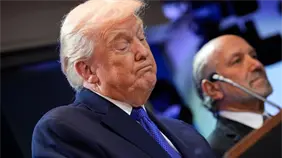 Trump analiza exigir a los bancos de EE.UU. datos sobre la nacionalidad de sus clientes