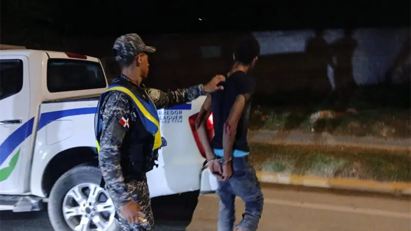 Apresan a hombre acusado de sustraer motocicleta en Barahona