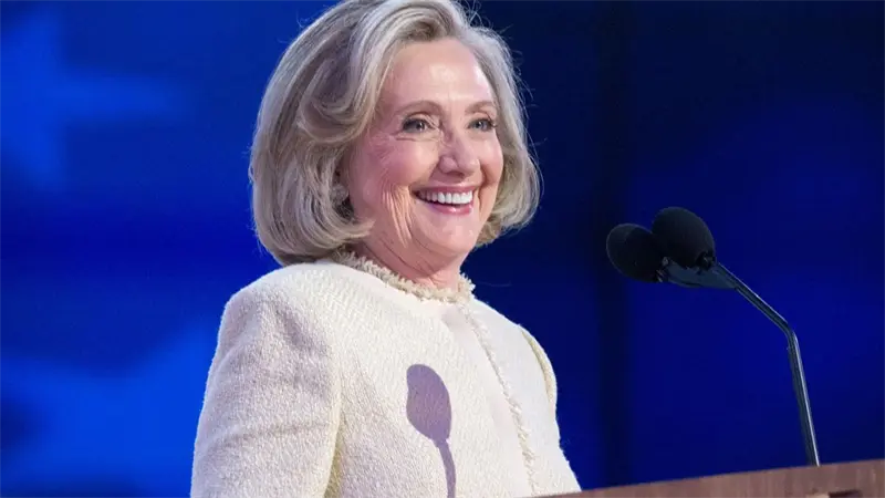 Hillary Clinton niega ante el Congreso que conociera a Epstein o sus delitos